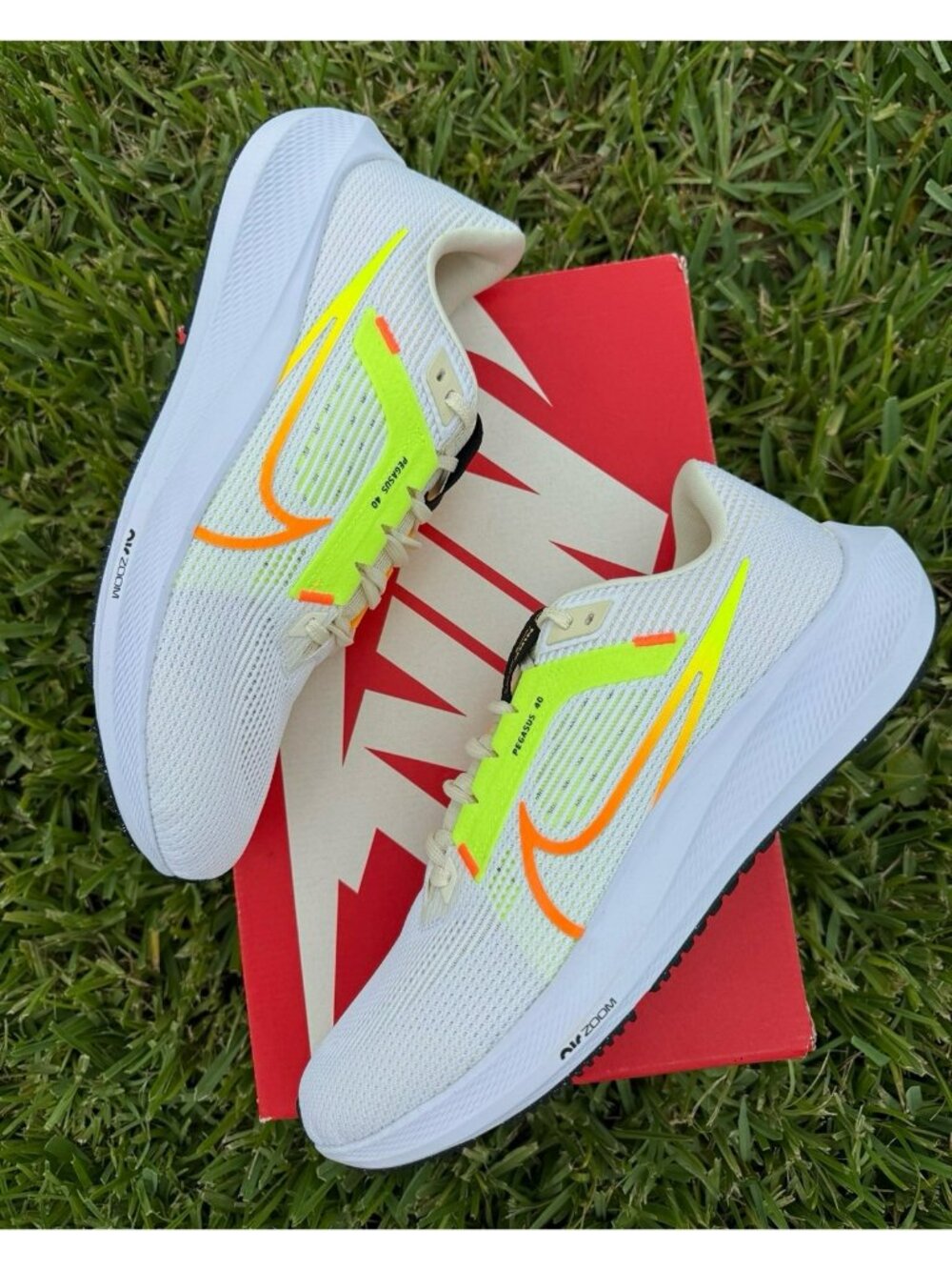 SIZE 11 MEN'S NIKE PEGASUS 40 COCONUT MILK / WHITE RUNNING SPORTSWEAR DV3853-101